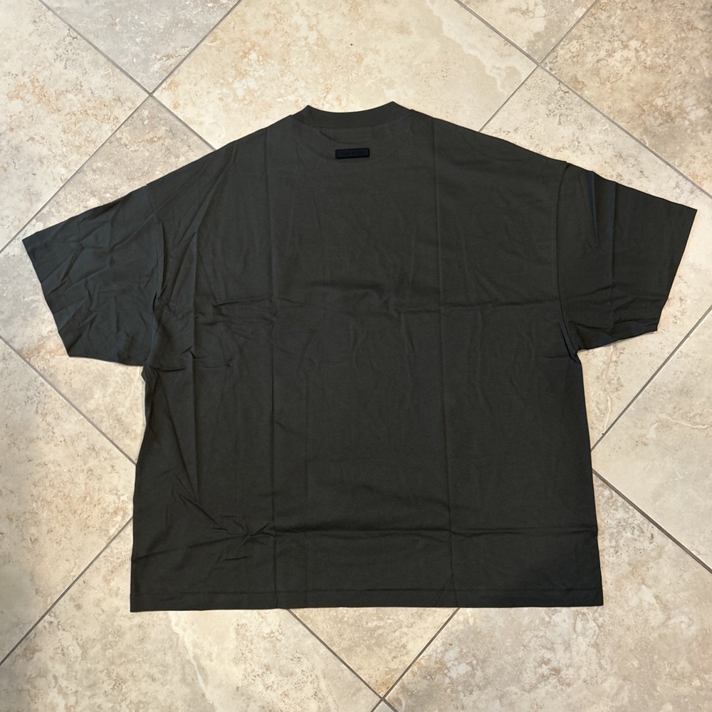 Fear of God Essentials Shirt Men Medium Ink Grey Short Sleeve Oversized Logo New - Picture 8 of 11